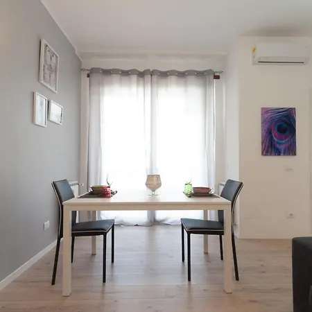 Valle Aurelia Station House Two By Dama-2